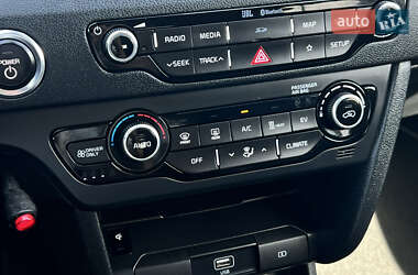 Позашляховик / Кросовер Kia Niro 2019 в 