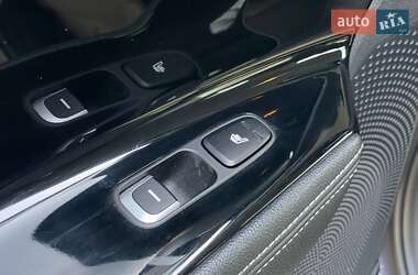 Внедорожник / Кроссовер Kia Niro 2016 в 