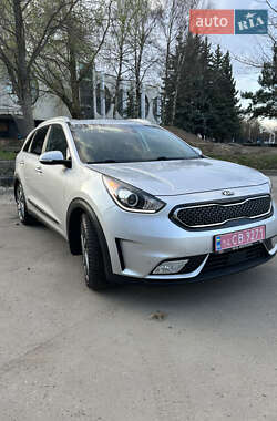 Внедорожник / Кроссовер Kia Niro 2017 в 