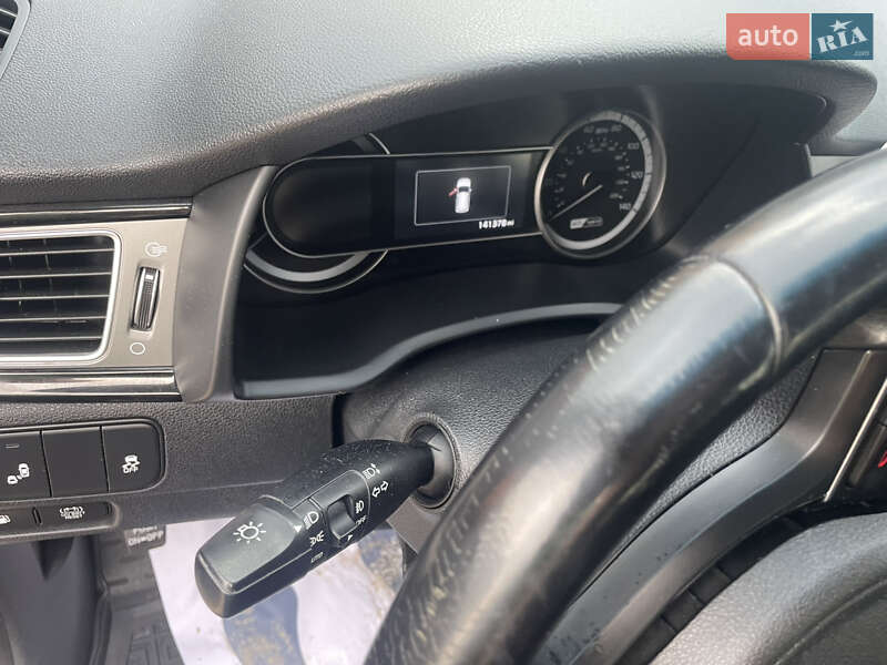 Внедорожник / Кроссовер Kia Niro 2017 в Отынии