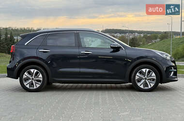 Позашляховик / Кросовер Kia Niro 2020 в 