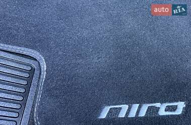 Позашляховик / Кросовер Kia Niro 2021 в 