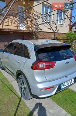 Внедорожник / Кроссовер Kia Niro 2017 в 
