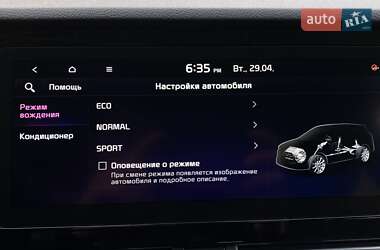 Внедорожник / Кроссовер Kia Niro 2021 в 