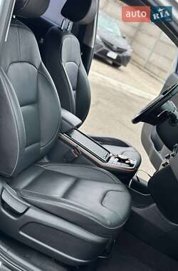 Позашляховик / Кросовер Kia Niro 2019 в 