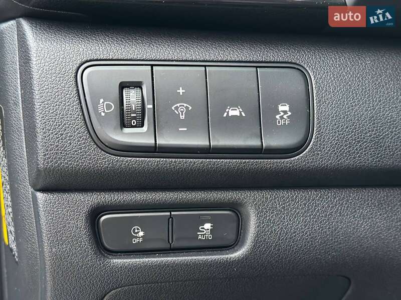 Позашляховик / Кросовер Kia Niro 2019 в Кривому Розі