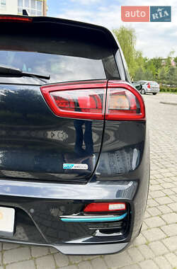 Позашляховик / Кросовер Kia Niro 2019 в 