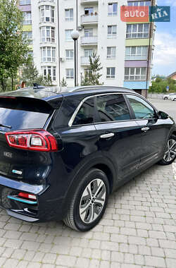 Позашляховик / Кросовер Kia Niro 2019 в 