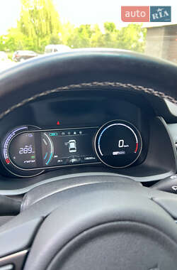 Позашляховик / Кросовер Kia Niro 2019 в 