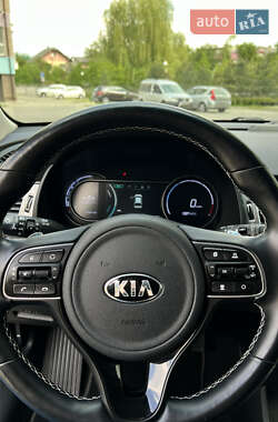 Позашляховик / Кросовер Kia Niro 2019 в 