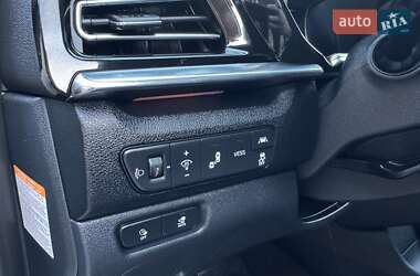 Позашляховик / Кросовер Kia Niro 2020 в 