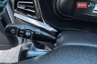 Позашляховик / Кросовер Kia Niro 2020 в 
