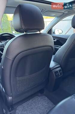 Позашляховик / Кросовер Kia Niro 2020 в 