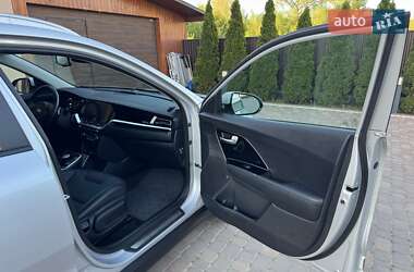 Позашляховик / Кросовер Kia Niro 2020 в 