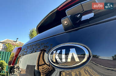 Позашляховик / Кросовер Kia Niro 2022 в 