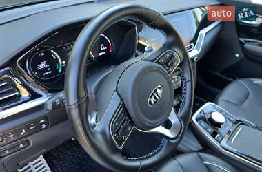 Позашляховик / Кросовер Kia Niro 2022 в 