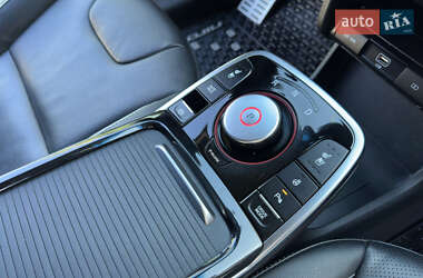 Позашляховик / Кросовер Kia Niro 2022 в 