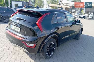 Позашляховик / Кросовер Kia Niro 2023 в 