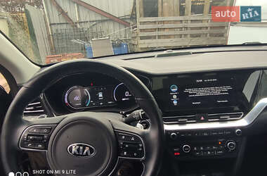 Позашляховик / Кросовер Kia Niro 2021 в 