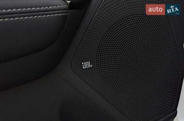 Позашляховик / Кросовер Kia Niro 2020 в 