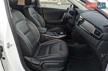 Позашляховик / Кросовер Kia Niro 2020 в 