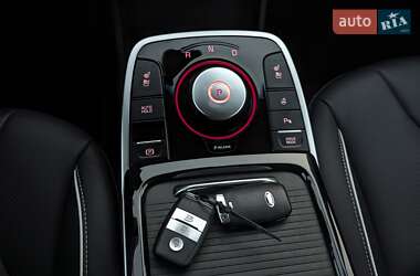 Позашляховик / Кросовер Kia Niro 2020 в 
