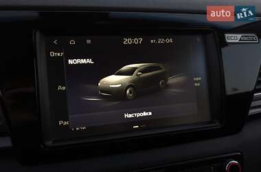 Позашляховик / Кросовер Kia Niro 2020 в 