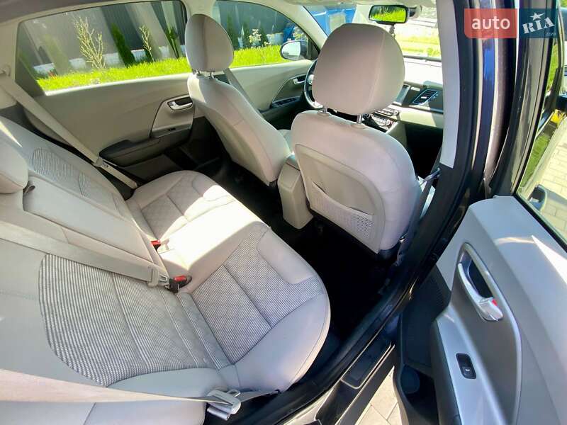 Позашляховик / Кросовер Kia Niro 2018 в Ужгороді