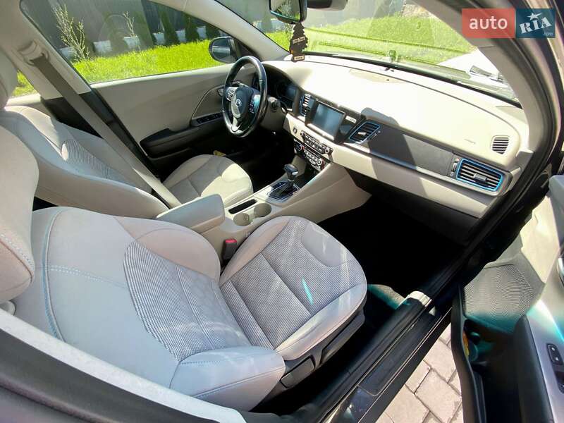 Позашляховик / Кросовер Kia Niro 2018 в Ужгороді