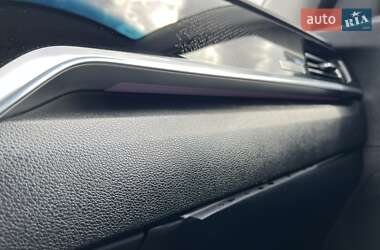 Позашляховик / Кросовер Kia Niro 2020 в 