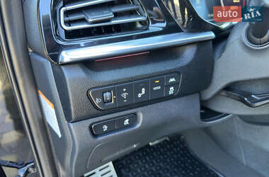Позашляховик / Кросовер Kia Niro 2022 в 