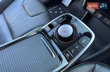 Позашляховик / Кросовер Kia Niro 2022 в 