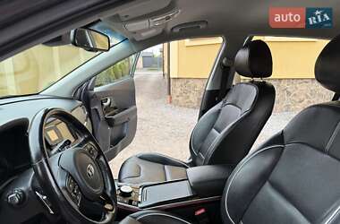 Позашляховик / Кросовер Kia Niro 2020 в 