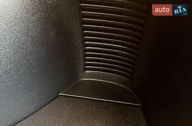 Позашляховик / Кросовер Kia Niro 2020 в 