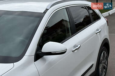 Позашляховик / Кросовер Kia Niro 2021 в 