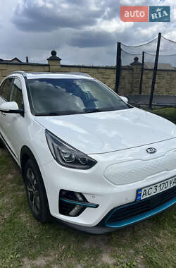 Внедорожник / Кроссовер Kia Niro 2018 в 