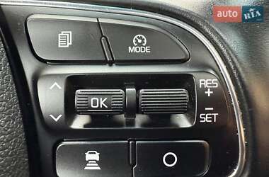 Позашляховик / Кросовер Kia Niro 2021 в 