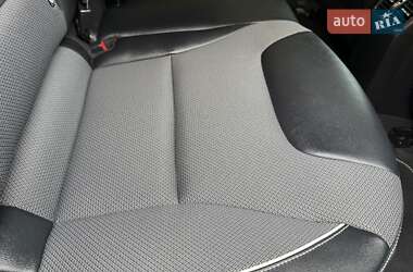 Позашляховик / Кросовер Kia Niro 2021 в 