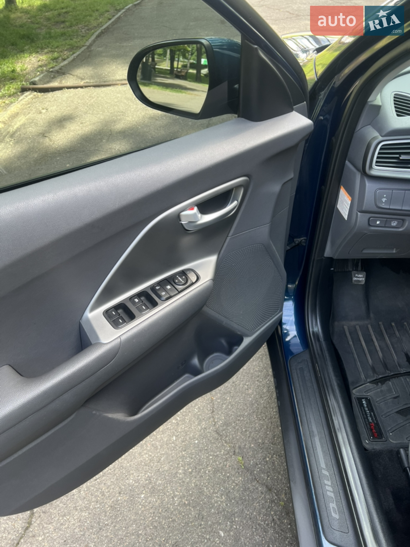 2017 Kia Niro - мініатюра 23