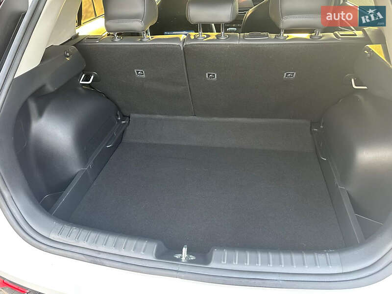 Позашляховик / Кросовер Kia Niro 2023 в Запоріжжі