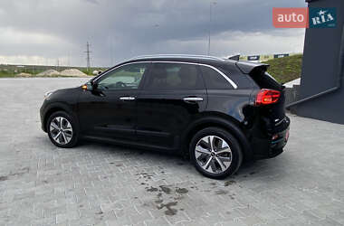 Позашляховик / Кросовер Kia Niro 2021 в 