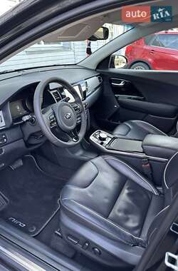 Внедорожник / Кроссовер Kia Niro 2018 в 