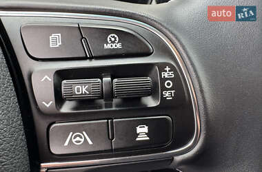 Внедорожник / Кроссовер Kia Niro 2022 в 