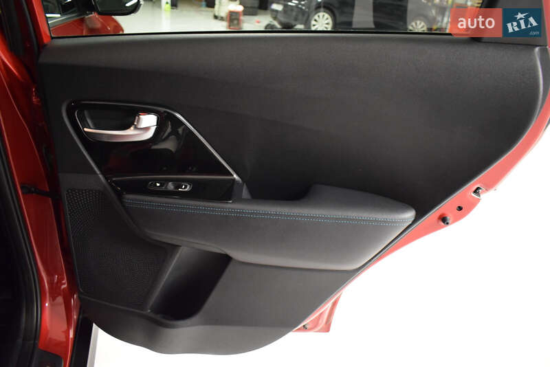 Позашляховик / Кросовер Kia Niro 2019 в Києві