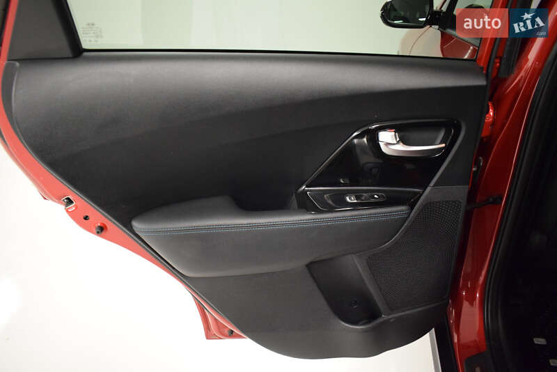 Позашляховик / Кросовер Kia Niro 2019 в Києві