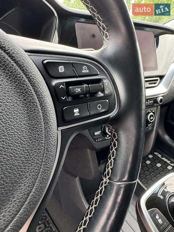 Позашляховик / Кросовер Kia Niro 2020 в Дубні