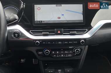 Позашляховик / Кросовер Kia Niro 2021 в 