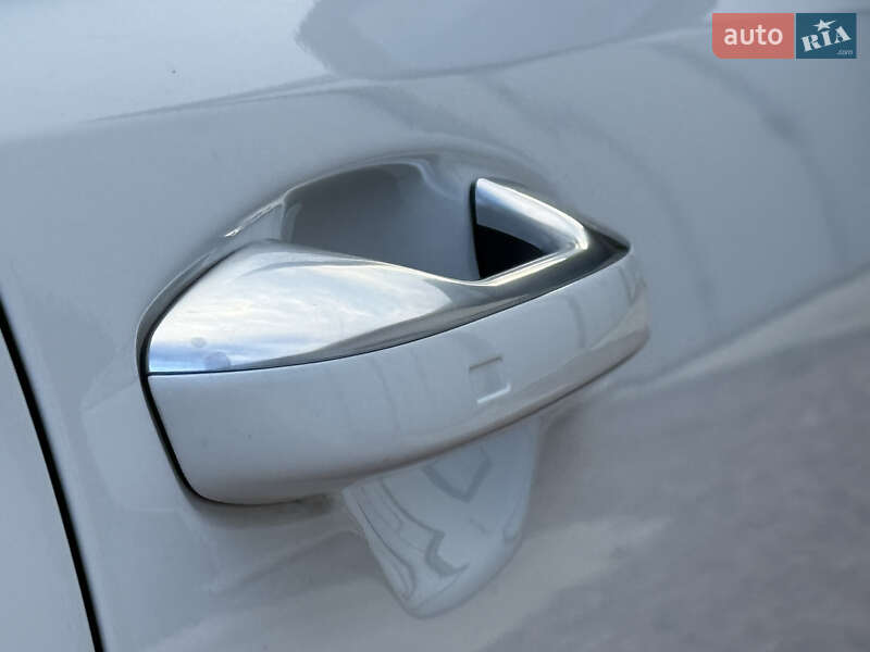 Позашляховик / Кросовер Kia Niro 2023 в Дрогобичі