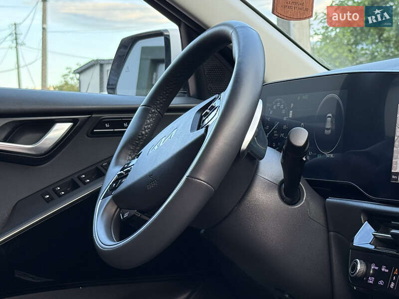 Позашляховик / Кросовер Kia Niro 2023 в Дрогобичі