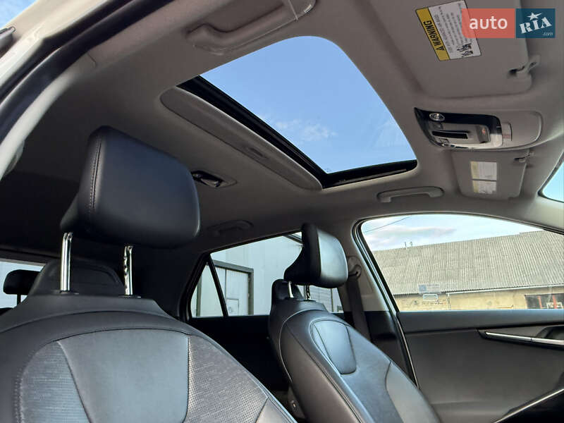 Позашляховик / Кросовер Kia Niro 2023 в Дрогобичі